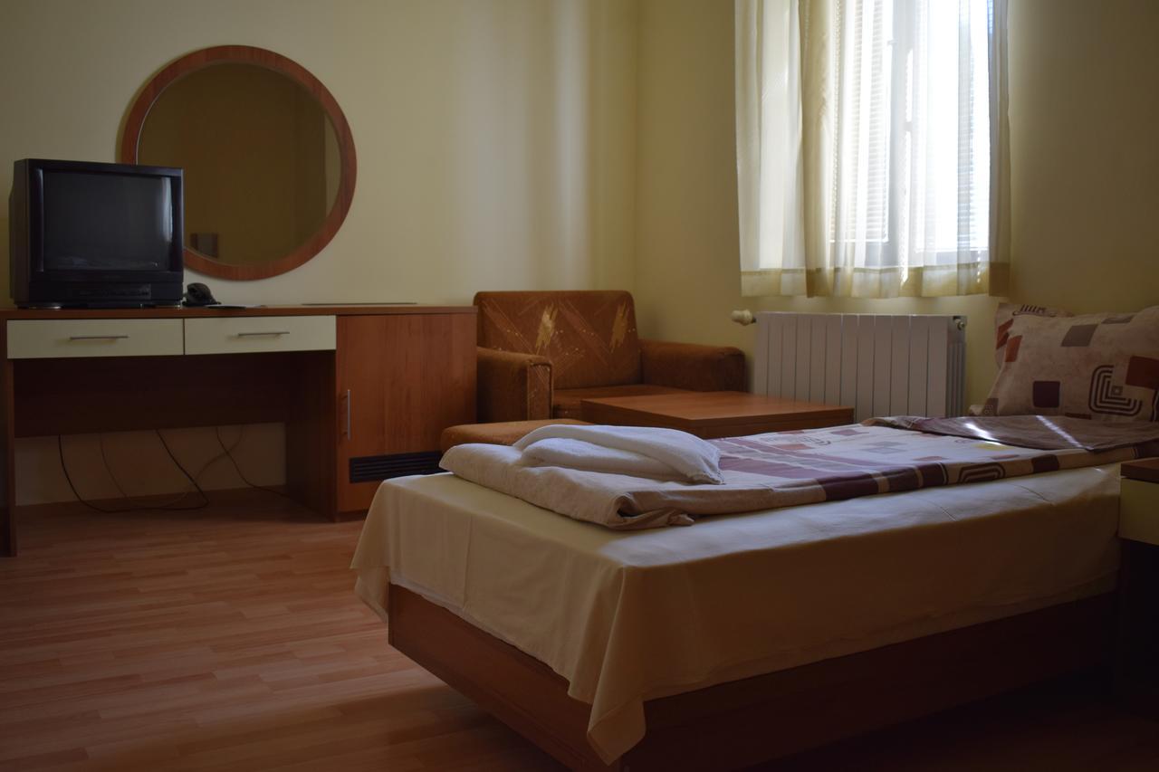 Hotel Jeravna バンキャ エクステリア 写真