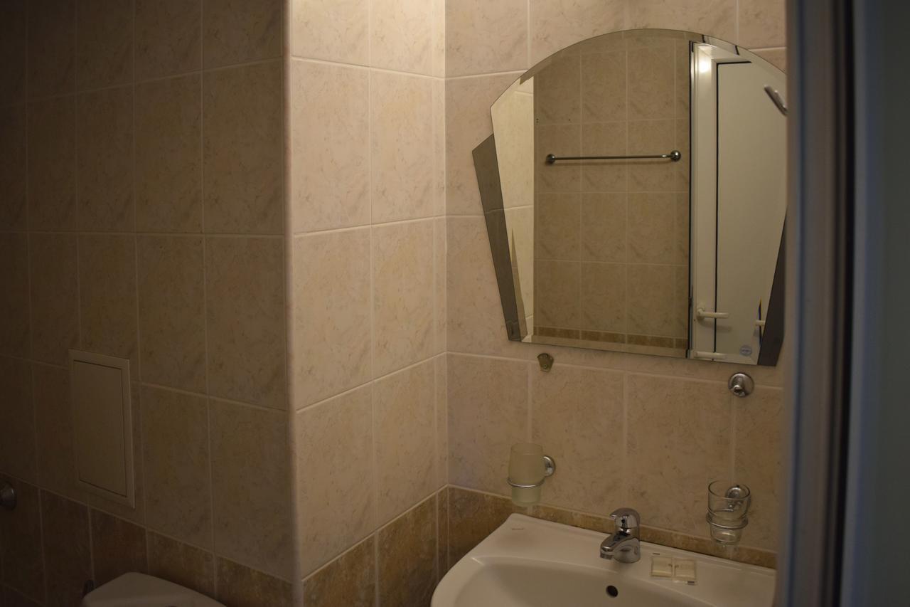 Hotel Jeravna バンキャ エクステリア 写真