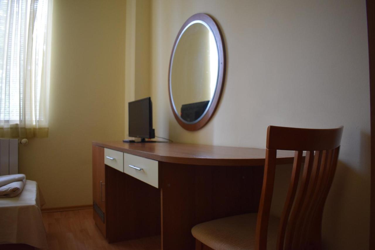 Hotel Jeravna バンキャ エクステリア 写真