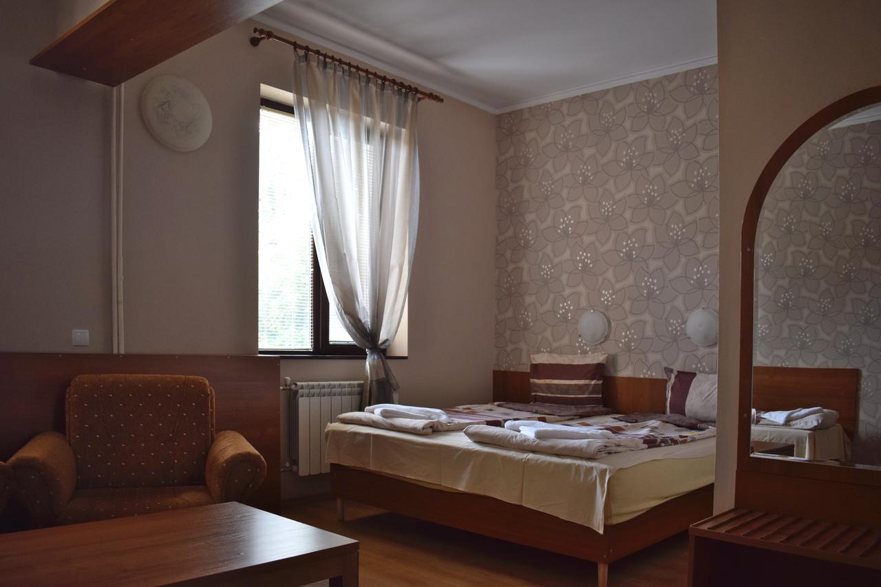 Hotel Jeravna バンキャ エクステリア 写真