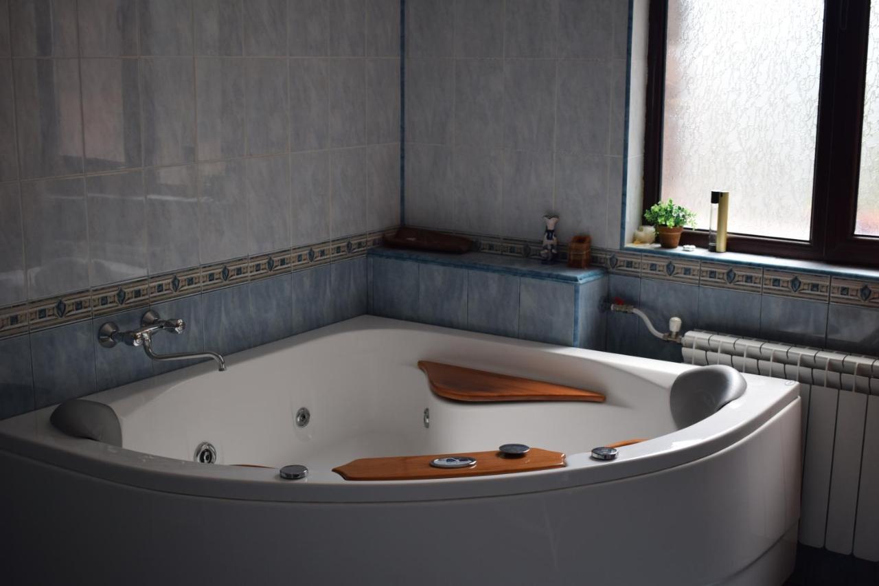 Hotel Jeravna バンキャ エクステリア 写真